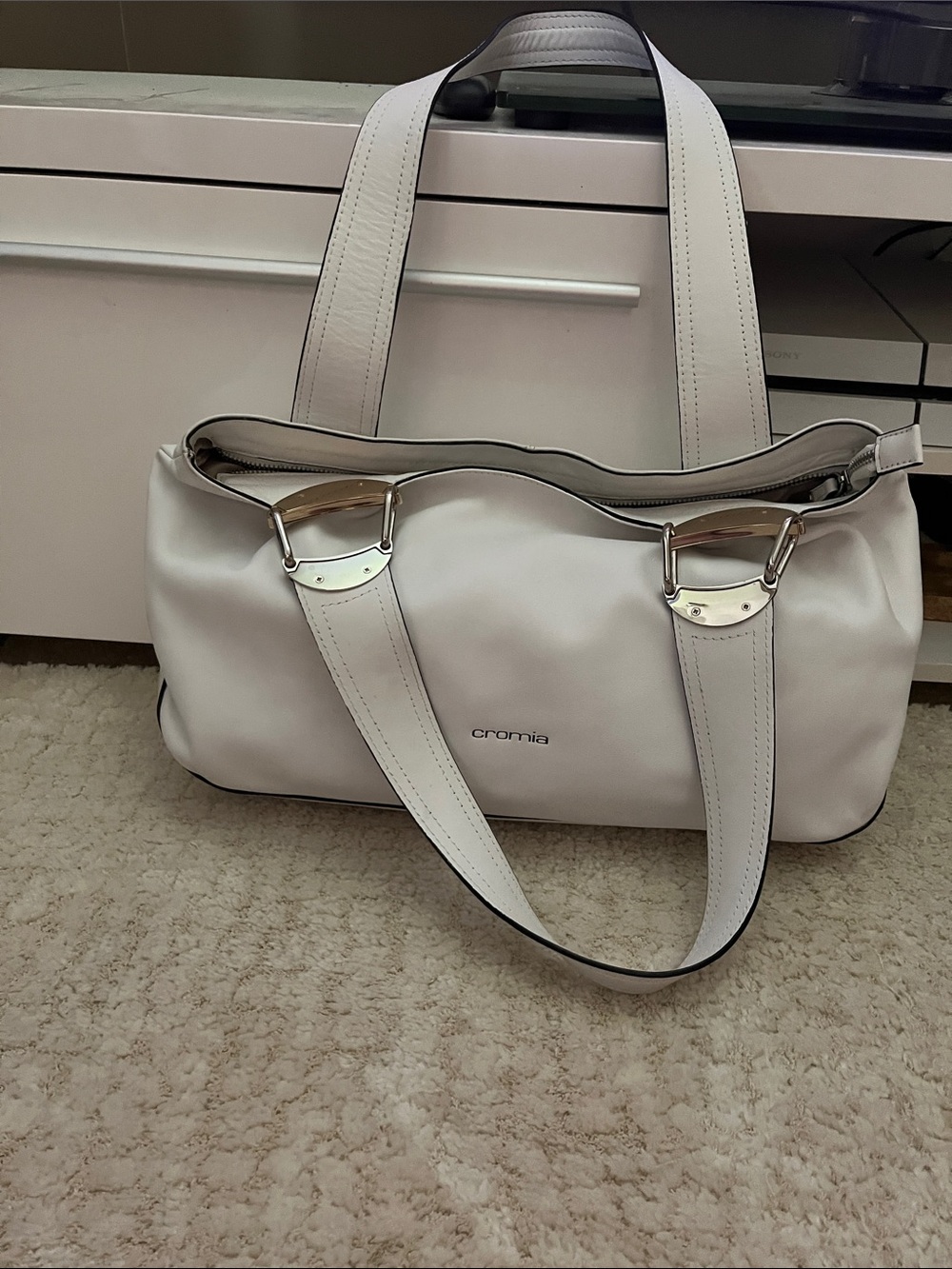 Cromia White Leather Shoulder Bag - Sleek Everyday Tote
